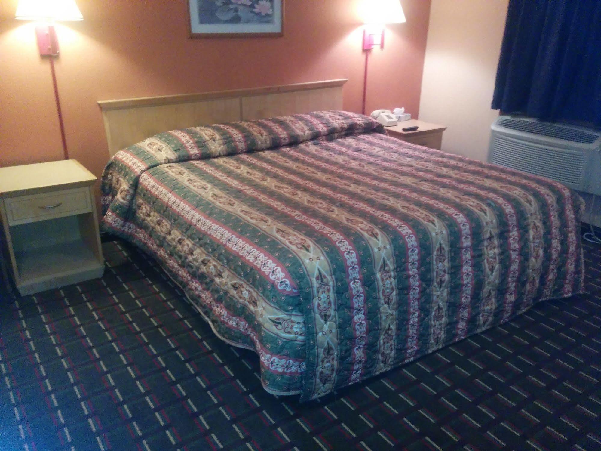 Budget Host Inn Ґейнсвілл Екстер'єр фото