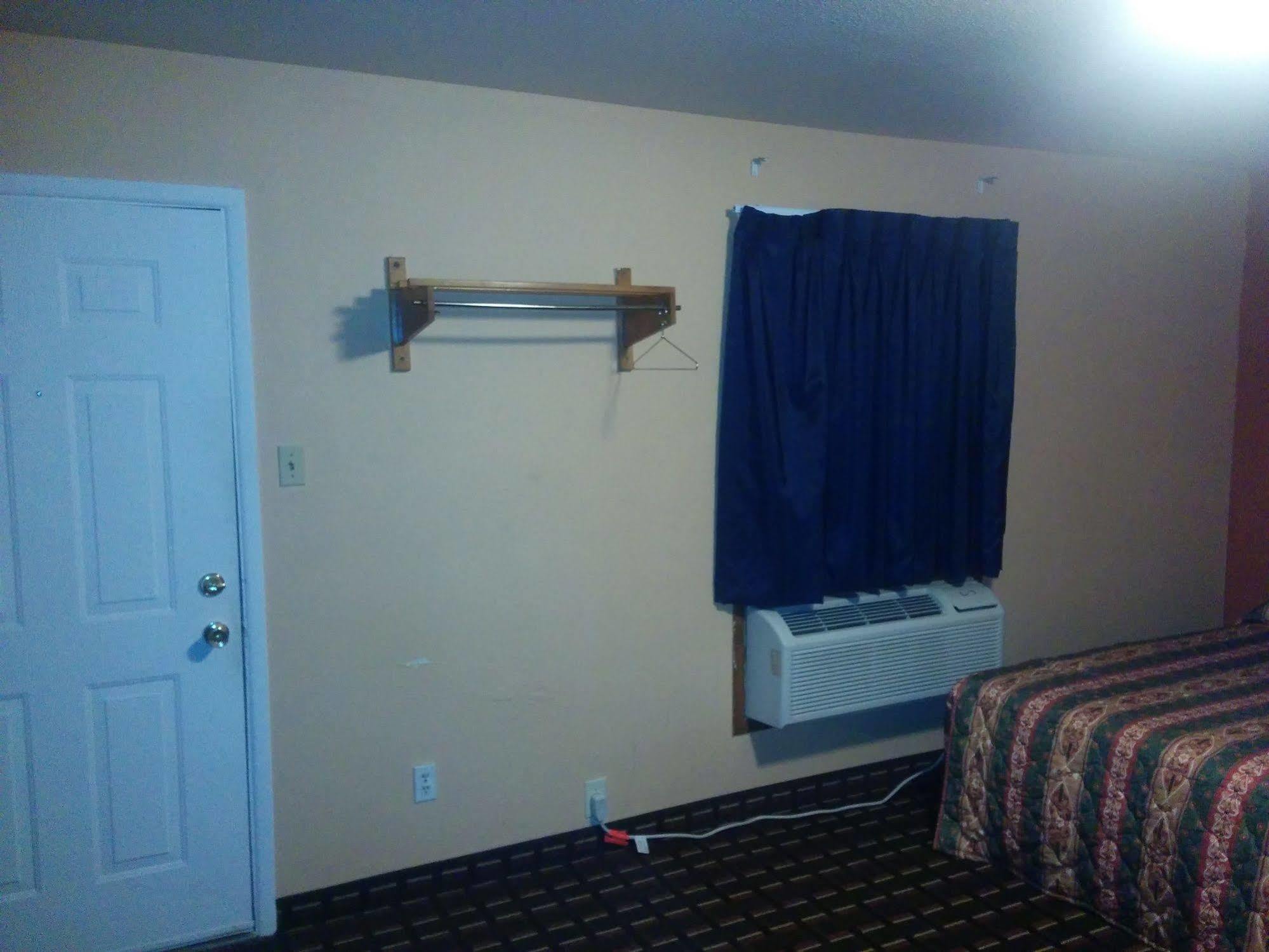 Budget Host Inn Ґейнсвілл Екстер'єр фото